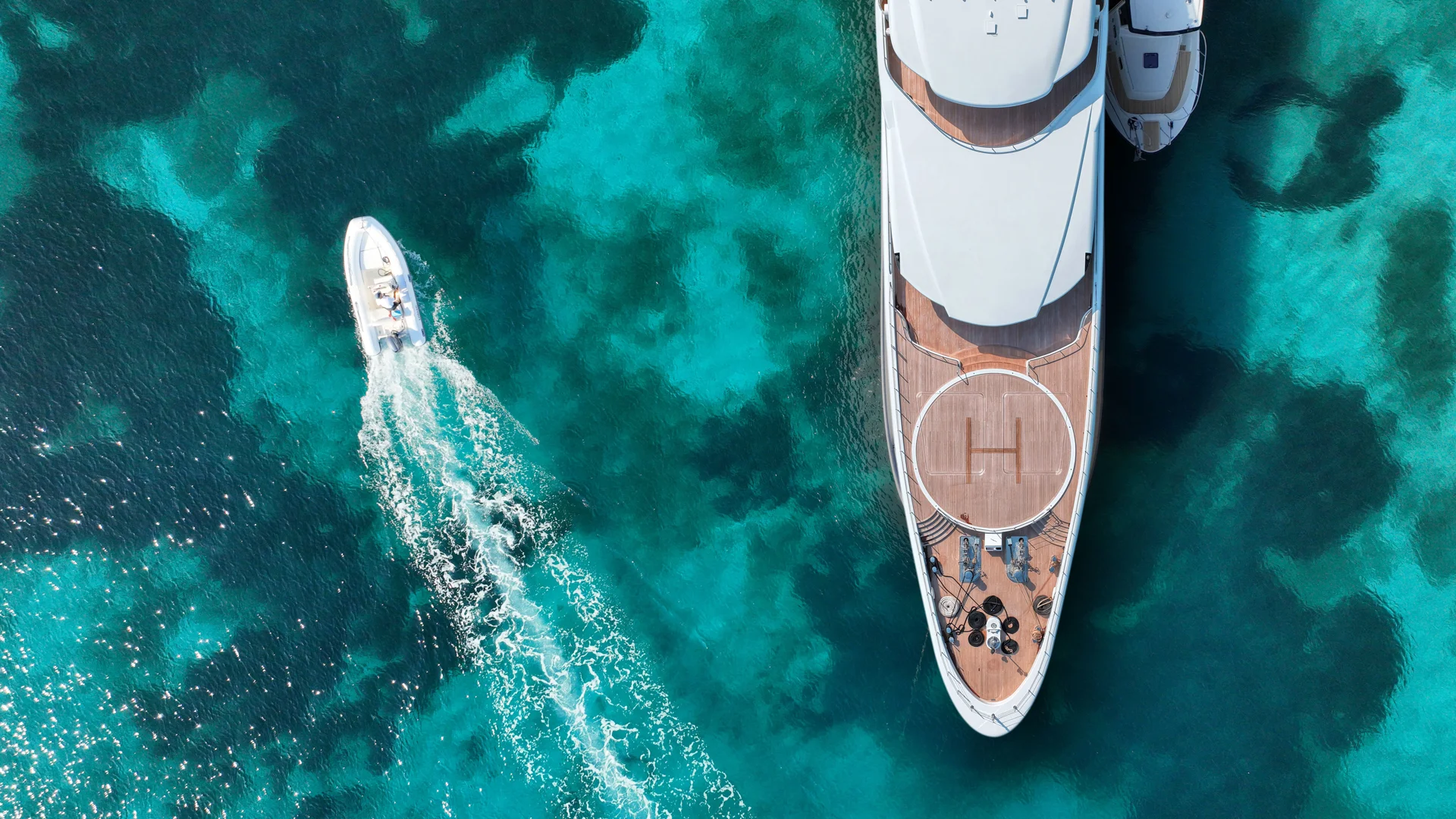 Italy opens the door: new charter for private-use yachts