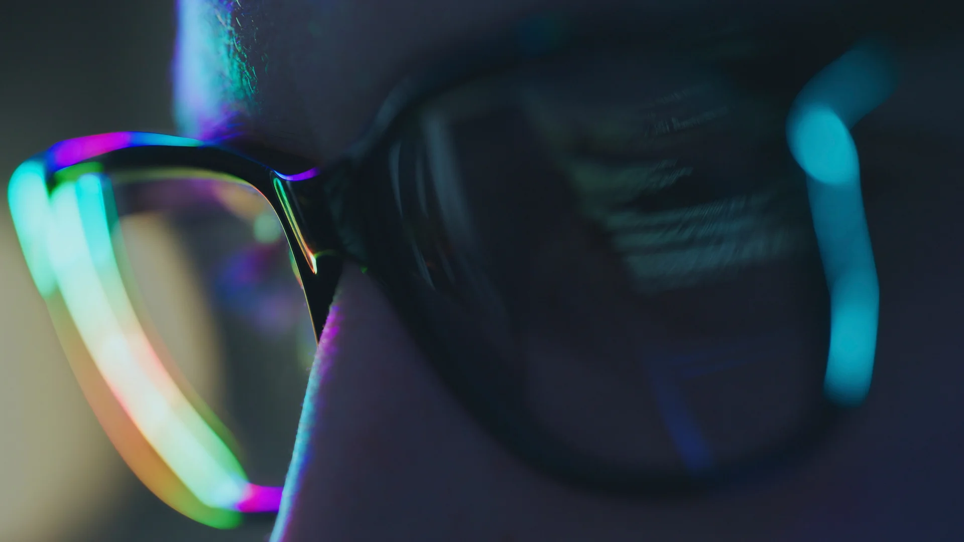 Smart glasses, sighting the risks